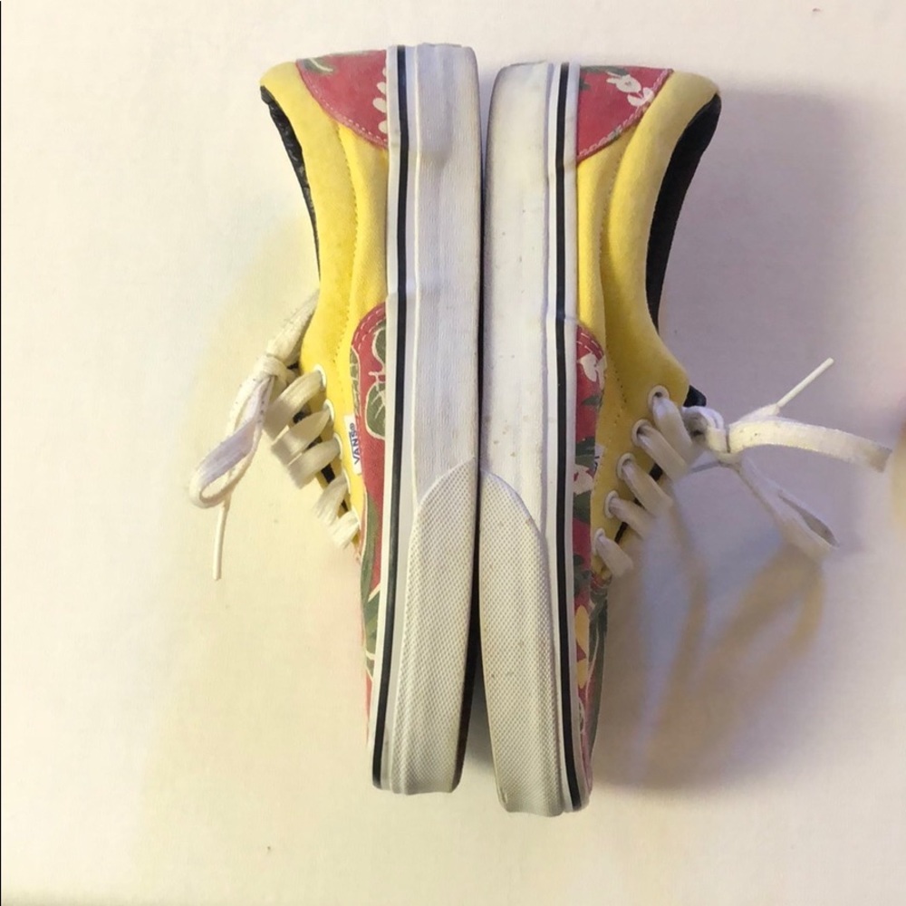 Paul Van Doren Hawaiian Vans - Picture 3 of 7